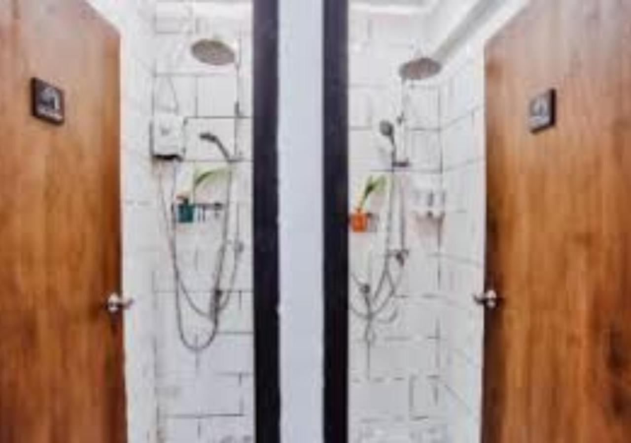 Adora Hostel Τσιάνγκ Μάι Εξωτερικό φωτογραφία